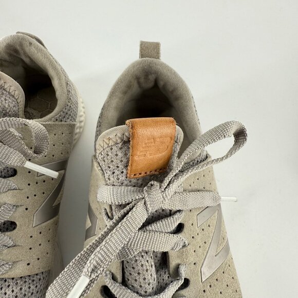 New Balance Womens Gray Athletic Shoes Size 8 US With Suede & Mesh Upper - Picture 3 of 10